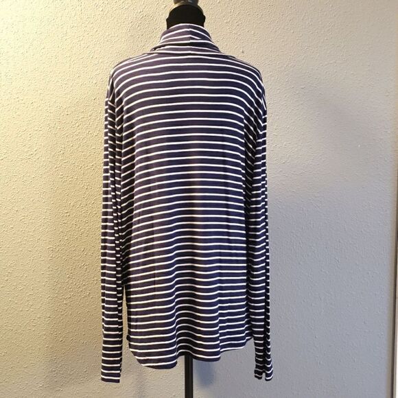 Dip Turtleneck  - Picture 2 of 4